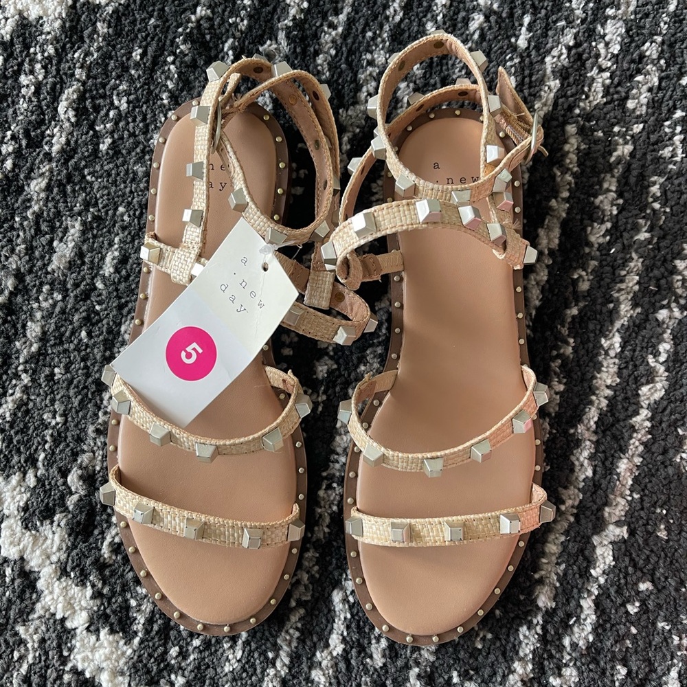 *SOLD OUT* Target Astrid Sandals NEW in box - Size 5